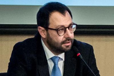 Patuanelli: “10 miliardi per indennizzi diretti danni ad attività”   