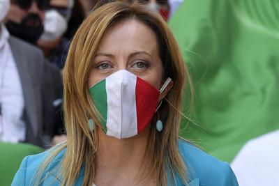 Centrodestra in piazza, Meloni protesta: “Autorizzate solo 2000 persone” 