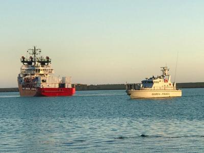 Ocean Viking, migranti tutti negativi al Covid: terminato trasbordo  